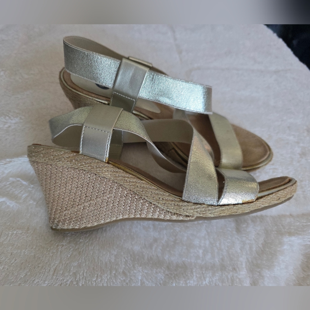 Comfortable Gold Strappy Wedge  Espadrille Sandals - Picture 4 of 9